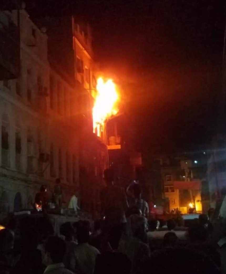 عدن: تشهد كارثة بحريق حي الحسين بكريتر 