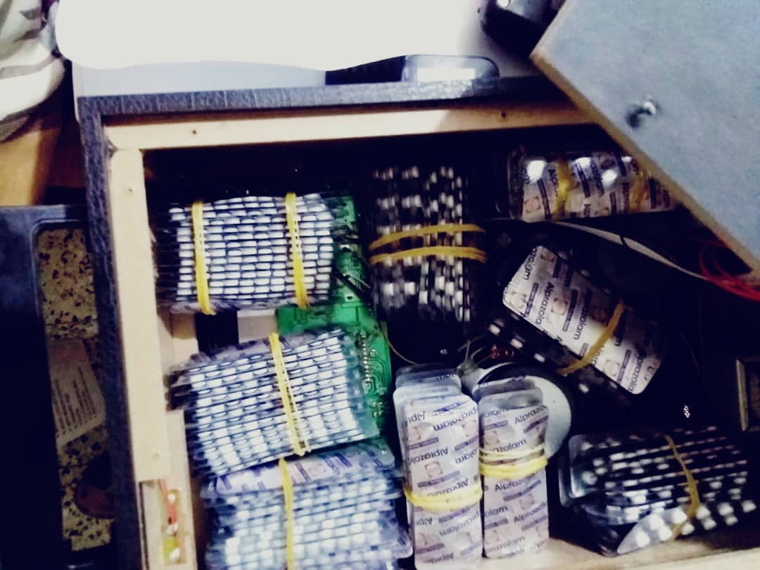 نقطة تفتيش بلحج تحبط محاولة تهريب مخدرات عدن 