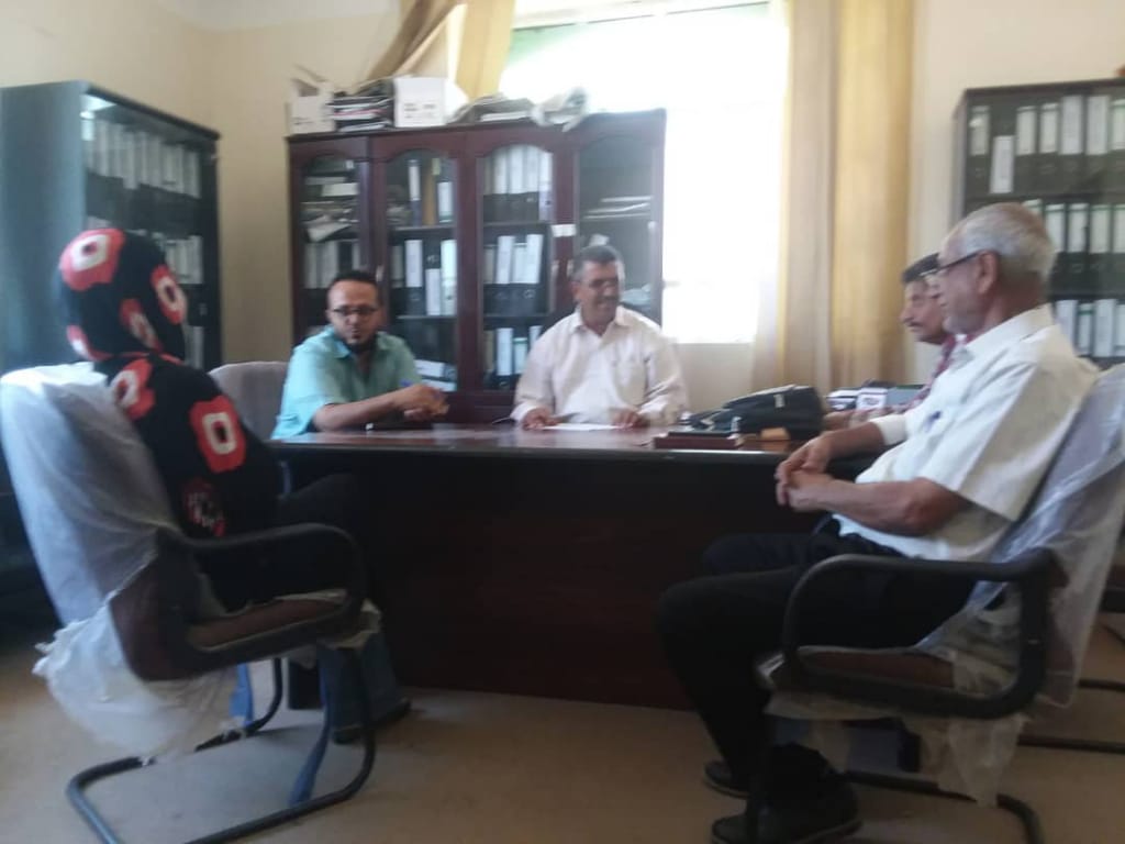 فريق منظمة اطباء بلا حدود الفرنسية يزور محافظة الضالع ويلتقي وكيلها