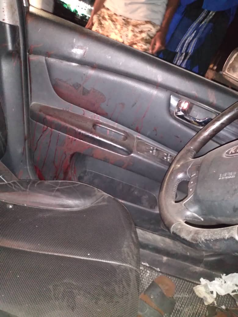 أمن عدن يعثر على سيارة مجهولة ملطخة بالدماء