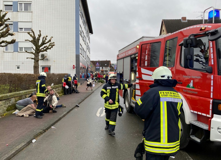 52 جريحا بينهم 18 طفلا في حادث الدهس لحشد خلال كرنفال في ألمانيا (الشرطة)