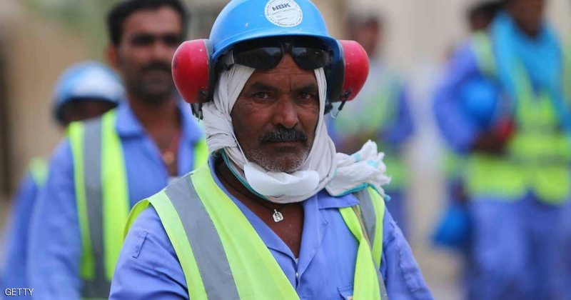 كشفت المستور . . منظمة العفو الدولية قطر أوهمت عمالاً بفحص كورونا ثم طردتهم