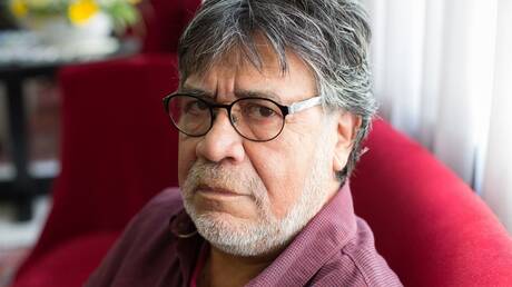 وفاة كاتب تشيلي كبير بفيروس كورونا