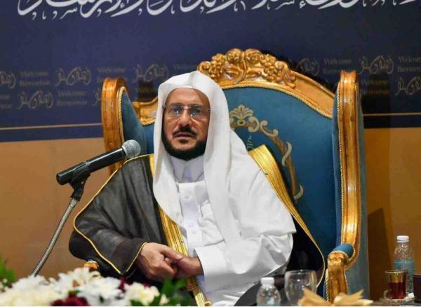 وزير سعودي : الإخوان يختطفون الأموال باسم الجمعيات الخيرية