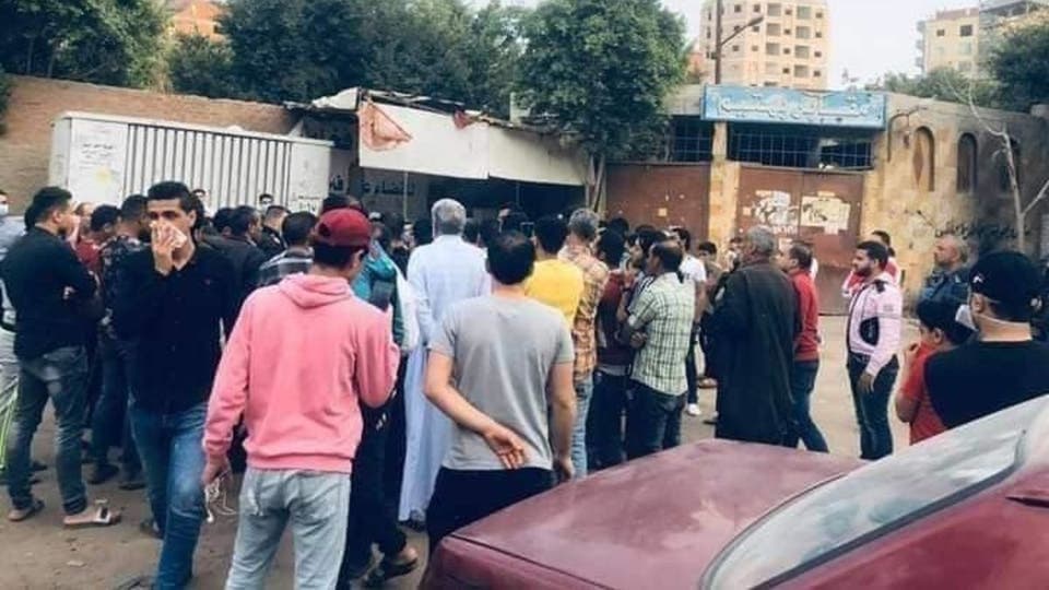 اكتشاف عائلة من 30 فرداً مصابة بكورونا بمصر ووفاة شخصين منها