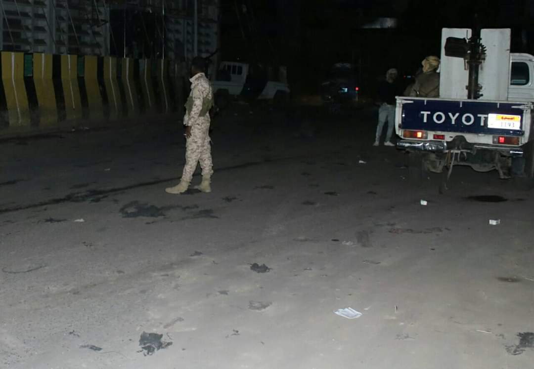 عدن: انفجار عبوة ناسفة بجانب البنك المركزي..وسقوط جريح