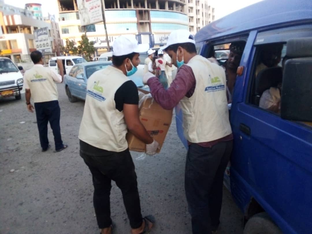 جمعية البيحاني الخيرية تدشن مشروع الوجبات الجاهزة في محافظة عدن.