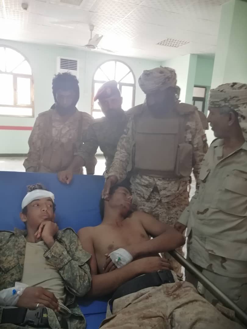 العميد الحوتري يتفقد الجرحى ويشيد بالانتصارات التي حققها ابطال القوات الجنوبية 