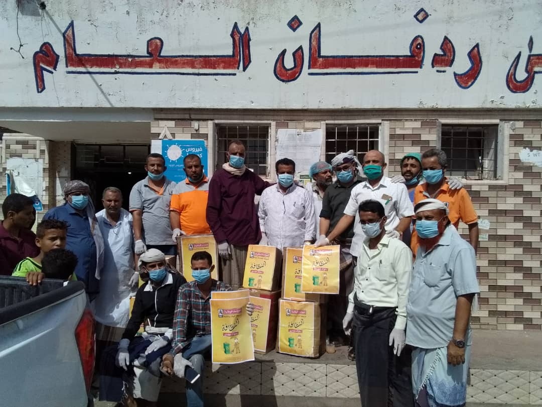 مستشفى ردفان العام يتسلم معدات وادوية طيبة 