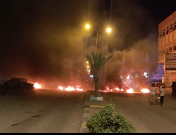 26 حالة وفاة بعدن بالحميات المنتشرة..ومظاهرة احتجاج بالشيخ عثمان 