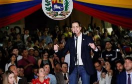 فنزويلا تعلن وجود زعيم المعارضة غوايدو بالسفارة الفرنسية في كراكاس وباريس تنفي