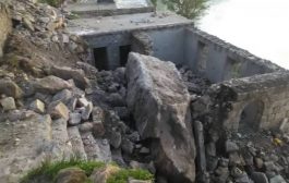 إب : انهيار صخري يتسبب بهدم منزل بمديرية مذيخرة