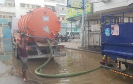 أمطار فجر اليوم: فرق طوارئ محلي المنصورة تباشر اعمال شفط مياه الامطار