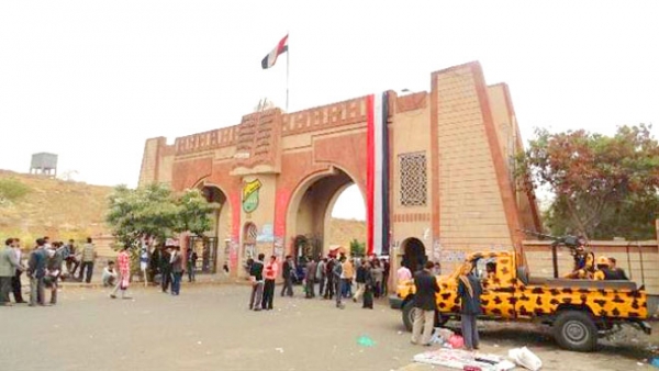 منظمة حقوقية :  تدعو لإنقاذ طالبات محتجزات في سكن جامعة صنعاء منذ ثلاثة أشهر