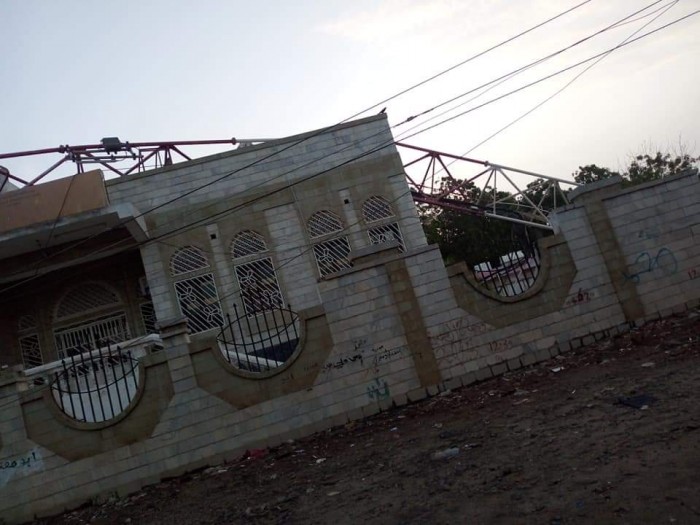 صاعقة رعدية تسقط سنترال في مديرية الشيخ عثمان