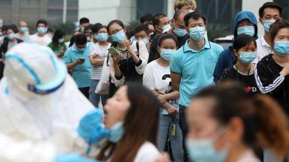 الصين تستبق وصول بعثة الصحة العالمية.. وتفجر مفاجأة