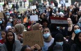 تظاهرة أمام مقر الحكومة البريطانية تنديداً باستمرار حرب اليمن