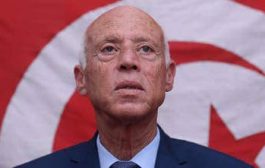 الرئيس التونسي يتصدّى للنهضة: لا مشاورات لتغيير الحكومة