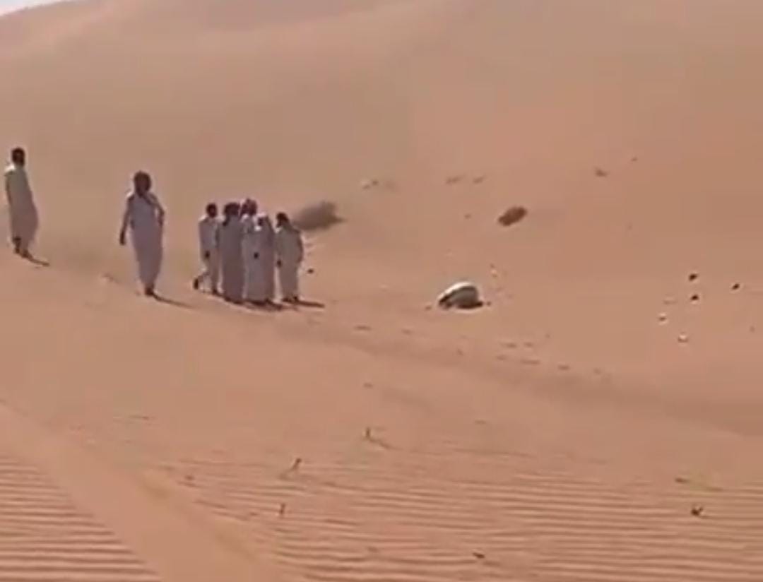 العثور على مفقود متوفي ساجد بالصحراء 