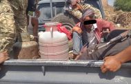 الحزام الأمني بالضالع يداهم مكان لتوزيع الخمور في الحصين