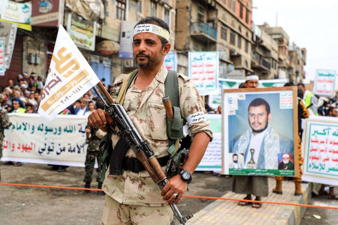 الحوثيون يحوّلون احتلالهم المناطق اليمنية إلى سلطة دينية مقدّسة