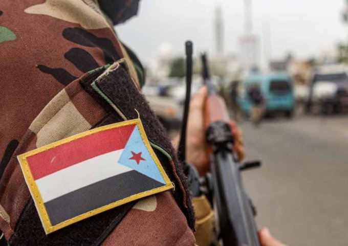 تحشيد في أبين يهدد بانهيار الهدنة بين الانتقالي والحكومة اليمنية