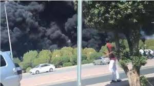 حريق هائل في طريق الجهراء بالكويت