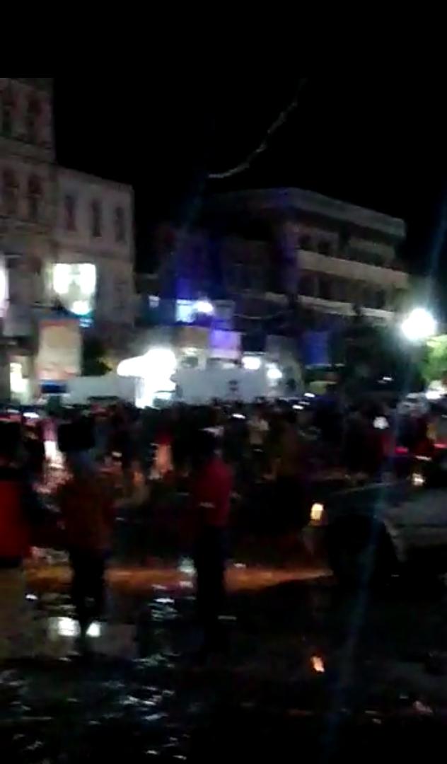 عصيان مدني ومظاهرات احتجاجية بمدينة دمت شمال الضالع ومليشيا الحوثي تستخدم العنف المفرط ضد المتظاهرين