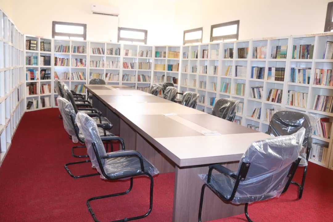 مكتبة القمندان بحوطة لحج ..تستعد لافتتاحها من جديد