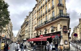 باريس: من مدينة الجن والملائكة إلى مدينة الشياطين والخناجر 