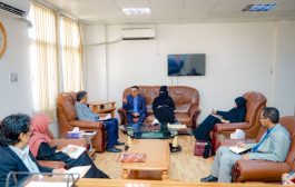 لملس يلتقي مدير الوحدة التنفيذية للنازحين ويجدد دعوته لتنظيم عملية النزوح إلى العاصمة عدن