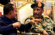 البرهان يسعى لإنزال إثيوبيا بنعومة من حافة هاوية سد النهضة