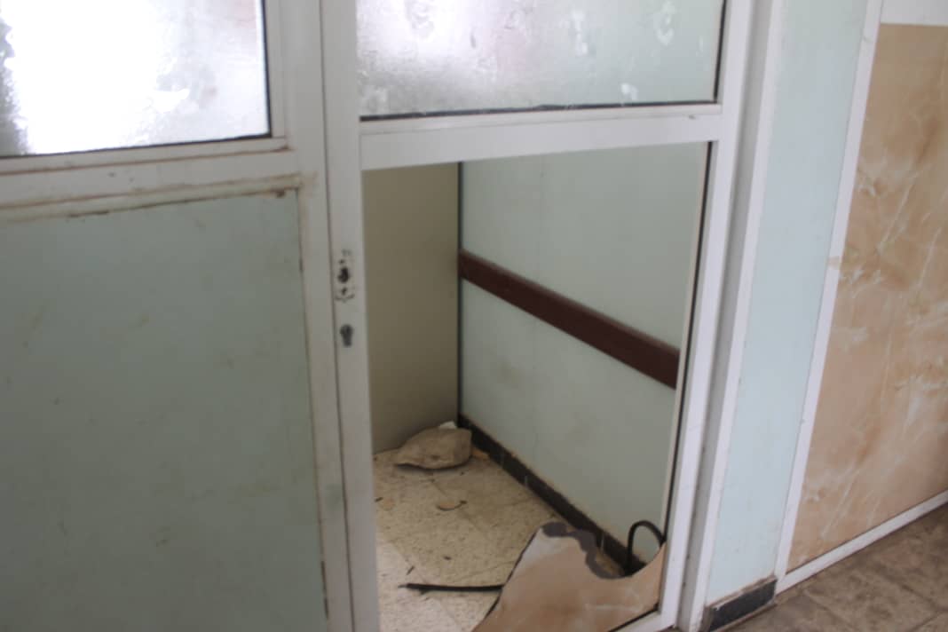 ادانات واسعة تجاه ماتعرض له مكتب تربية لحج من إستهداف واعمال تخريببة