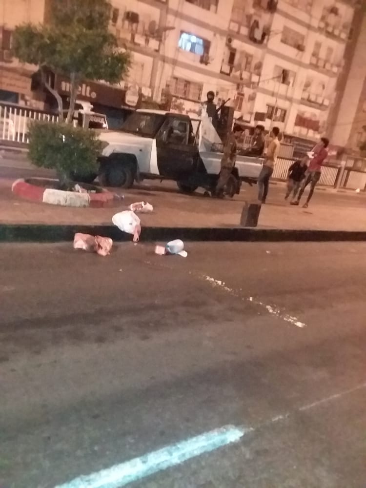 الحزام الأمني يعتقل عنصران ينتميان لعصابة تخريبية أعتدت على ممتلكات الدولة في عدن