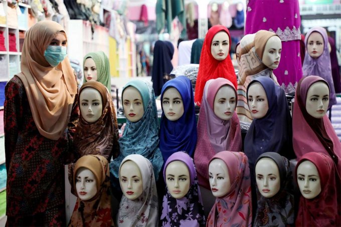 الحجاب الفريضة التي اكتشف الكثيرون أنها كانت غائبة