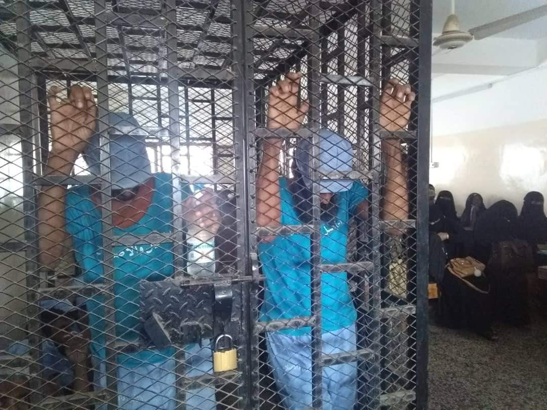 محكمة في ابين تصدر حكمها على المتهم منصور امبو وعدد من المتهمين المتورطين بقضية الاغتصاب والقتل