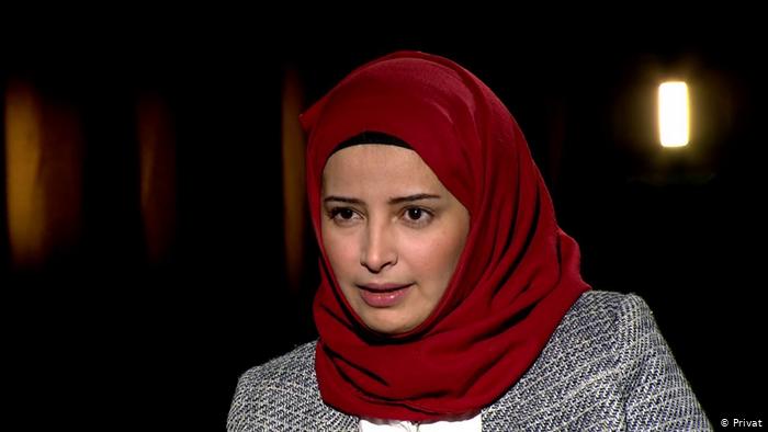 منح الناشطة اليمنية بشرى المقطري جائزة “بالم” الألمانية لحرية الرأي