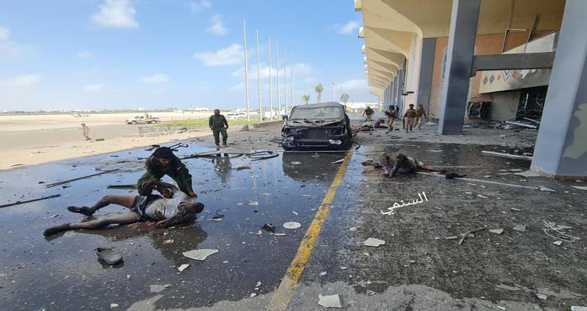 صور مؤلمة  من داخل مطار عدن الدولي عقب التفجيرات