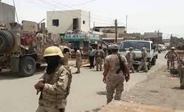 جنود يتظاهرون في عدن