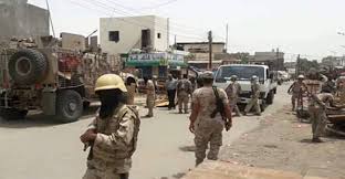 جنود يتظاهرون في عدن