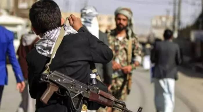 الحوثيون يقتحمون منزل وزير في حكومة المناصفة بصنعاء