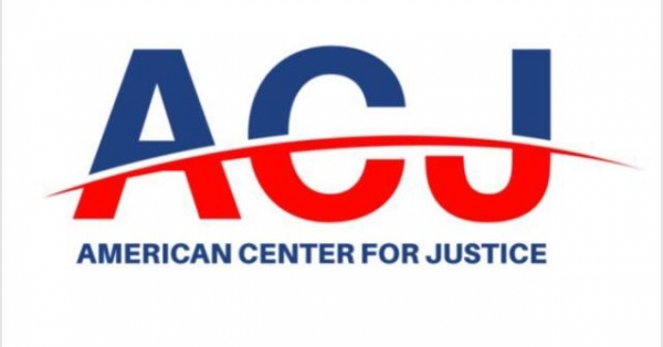 المركز الأمريكي للعدالة يستنكر محاكمة الحوثيين 46 مختطفا مؤتمريا
