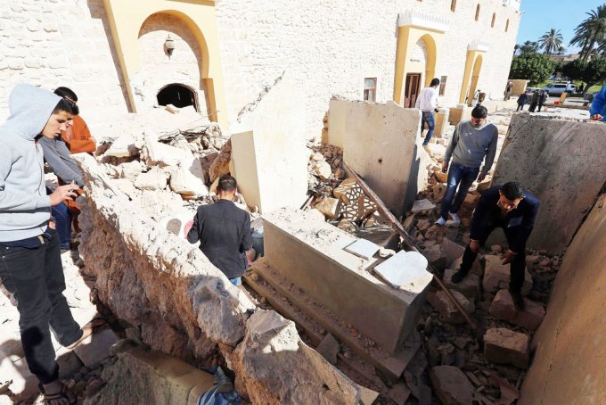 هدم الأضرحة يرفع وتيرة الصراع بين السلفيين والصوفيين في ليبيا