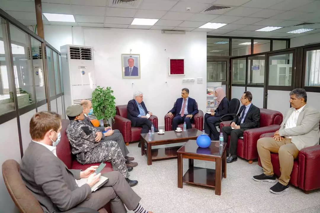 غريفيث يكشف عن تحقيقا أمميا بجريمة قصف مطار عدن