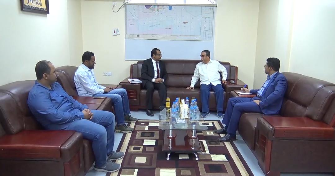وزير النفط والمعادن يوجه شركة بترول مسيلة بزيادة الإنتاج والبدء بالعمل في قطاع 51