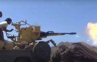 مدفعية اللواء 30 مدرع تدك مواقع الحوثيين في الضالع
