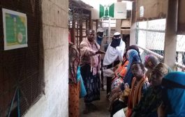 شيوخ الصومال بمخيم خرز يدعون الحكومة اليمنية ومنظمة الغذاء إنصافهم 