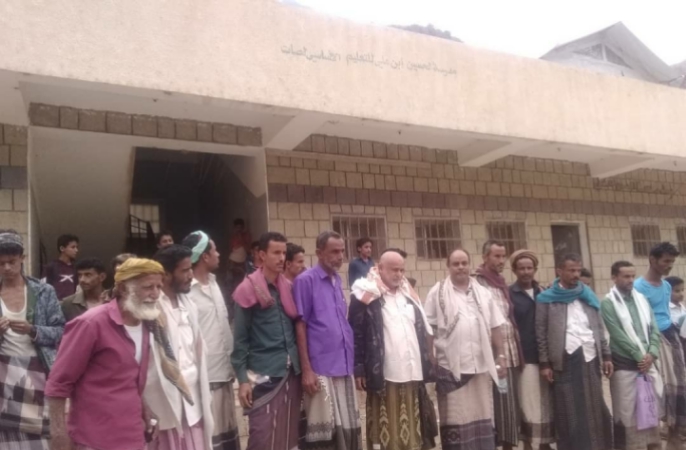 محلي الملاح بردفان يزور مناطق السرايا ولصات ويطلع على احتياجات المواطنين