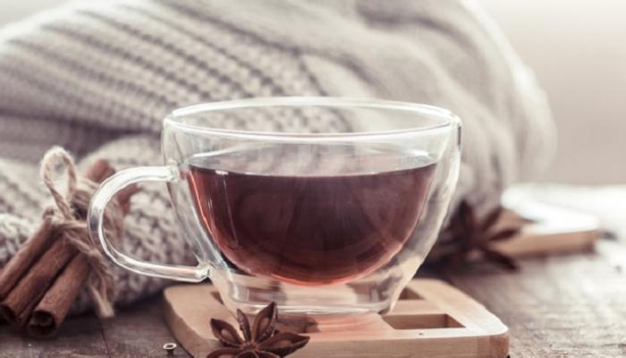 5 إضافات تجعل الشاي مشروبا 