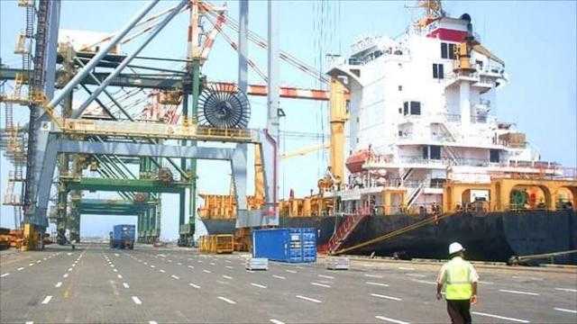 وزير النقل يعلن عن قرض بنصف مليار دولار لتأهيل ميناء عدن